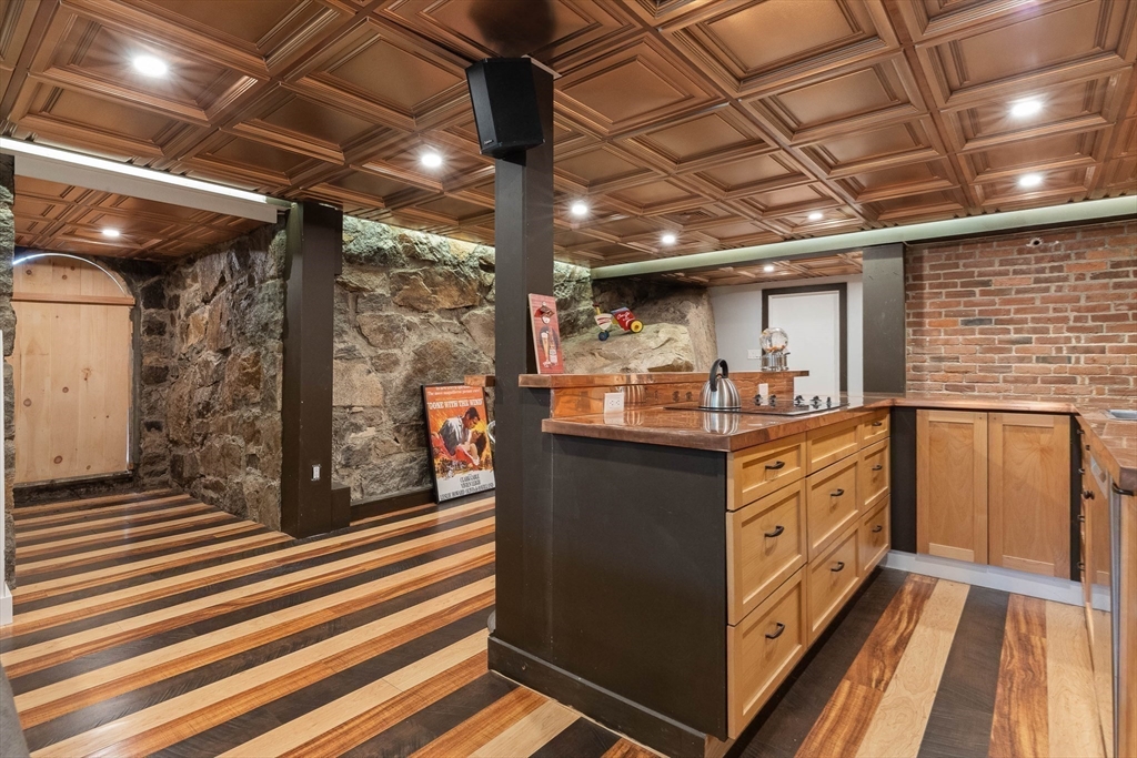 35 Beach Road Gloucester, MA 01930 - Photo 17 of 42