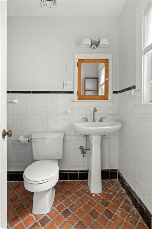 35 Beach Road Gloucester, MA 01930 - Photo 27 of 42