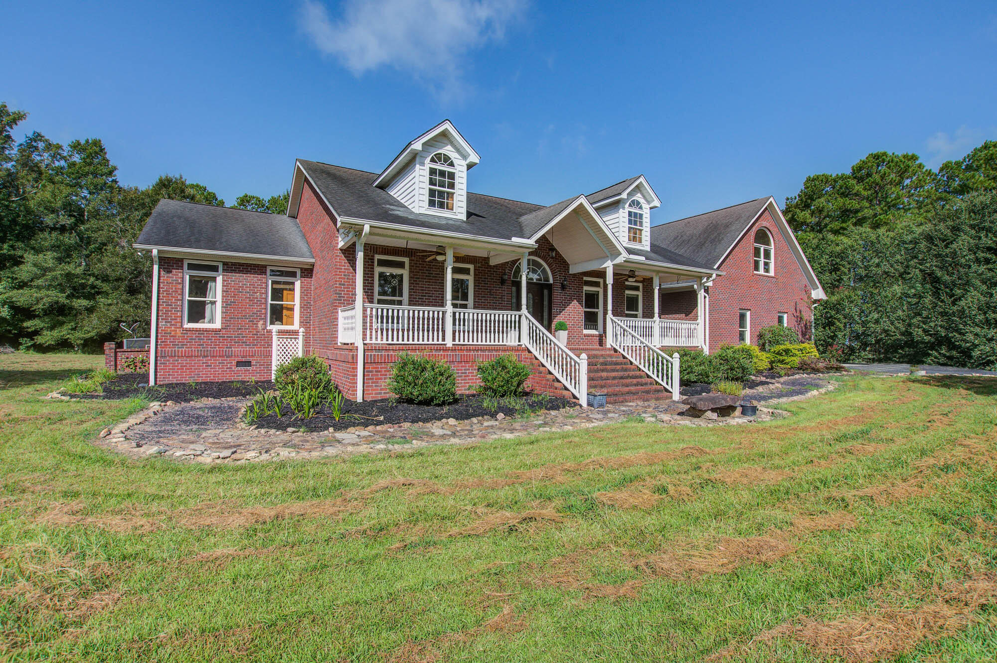 135 Brant Acres Lane Bonneau, SC 29431 - Photo 4 of 50 Custom Built Home