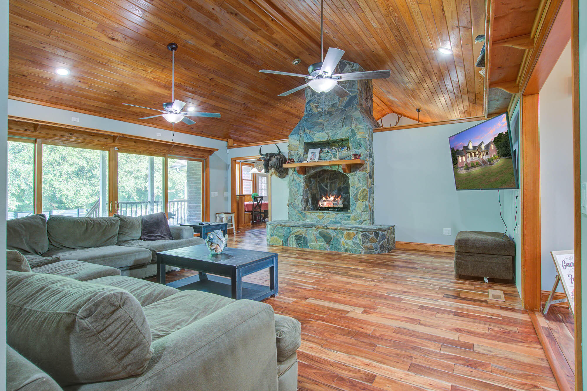 135 Brant Acres Lane Bonneau, SC 29431 - Photo 10 of 50 Living Room