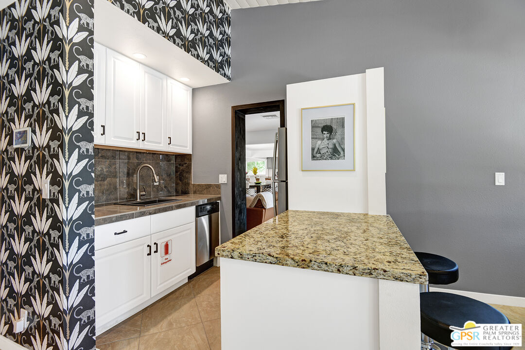 830 North Riverside Drive Palm Springs, CA 92264 - Photo 27 of 45