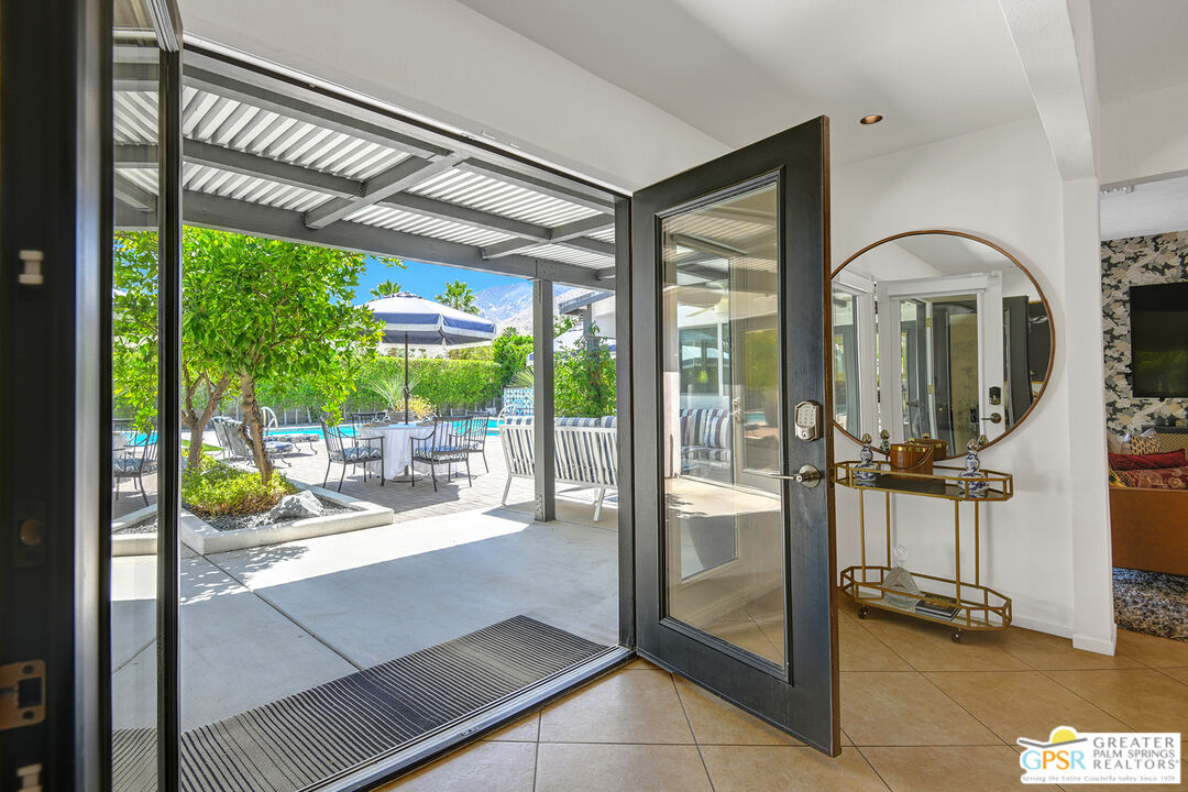 830 North Riverside Drive Palm Springs, CA 92264 - Photo 7 of 45