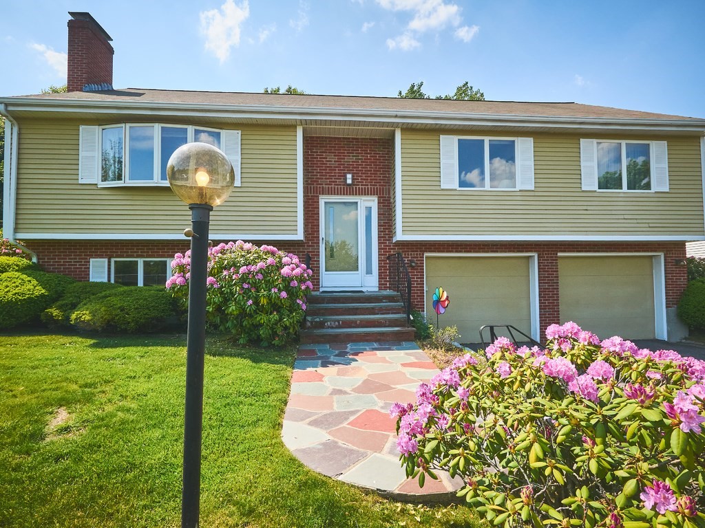 12 Shelley Road Arlington, MA 02476 - Photo 2 of 36 Gallery Image 2