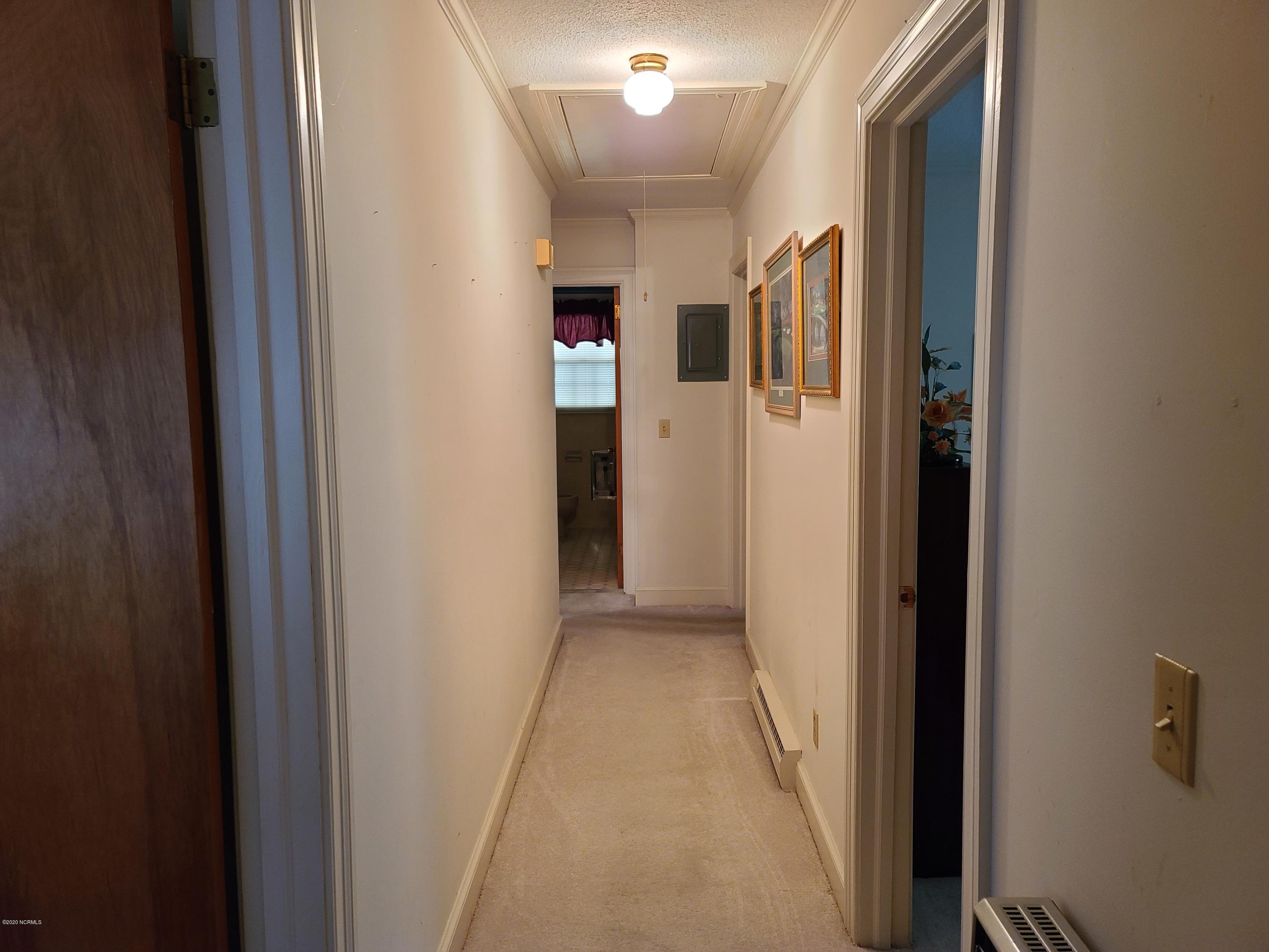 3401 Dobbs Farm Road Kinston, NC 28504 - Photo 11 of 19 Hall
