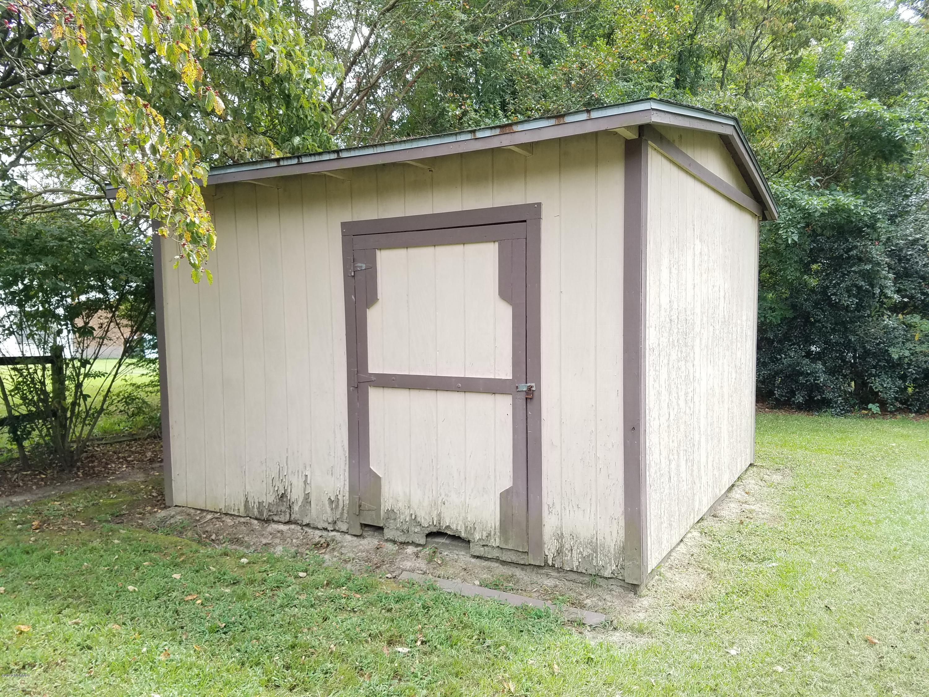 3401 Dobbs Farm Road Kinston, NC 28504 - Photo 4 of 19 Detached Frame Storage