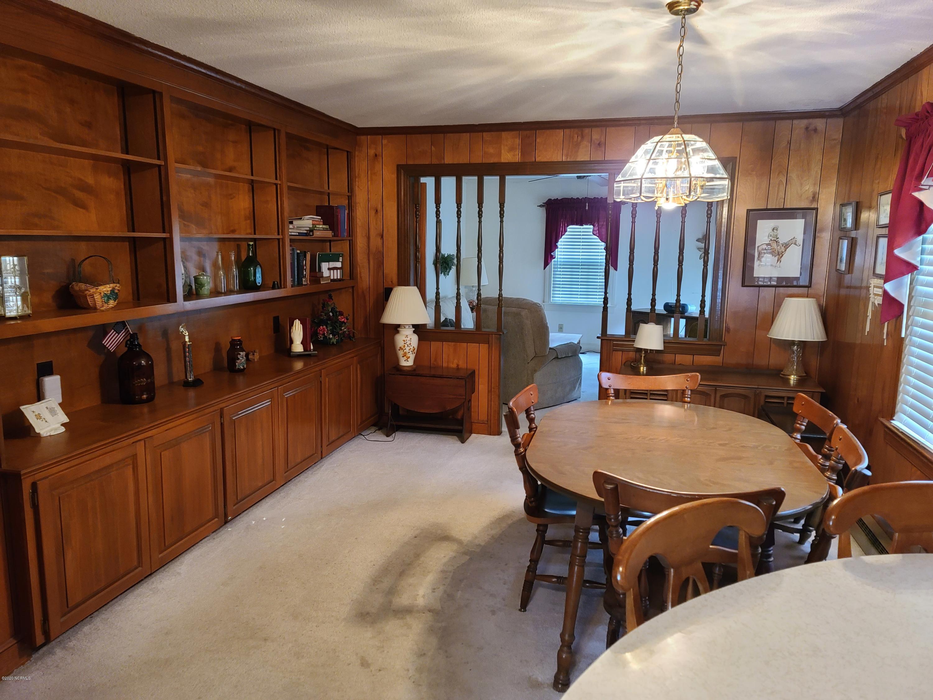 3401 Dobbs Farm Road Kinston, NC 28504 - Photo 9 of 19 Dining Area