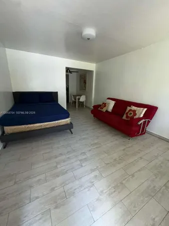 $1,900 | 1600 Pennsylvania Avenue, Unit 7, Miami Beach, FL 33139