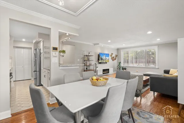 $275,000 | 1227 South Old Wilke Road, Unit 201, Rolling Meadows, IL 60005