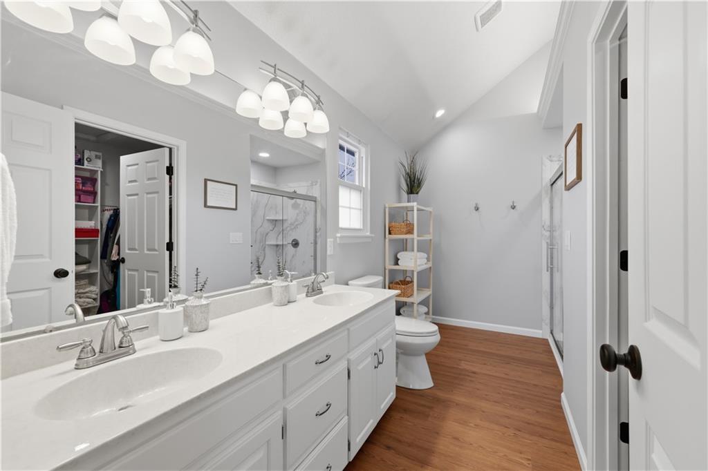 205 Pacific Court Raymore, MO 64083 - Photo 13 of 31