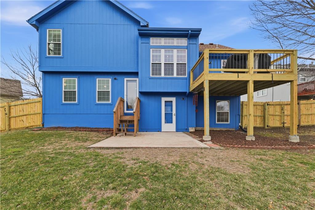 205 Pacific Court Raymore, MO 64083 - Photo 29 of 31