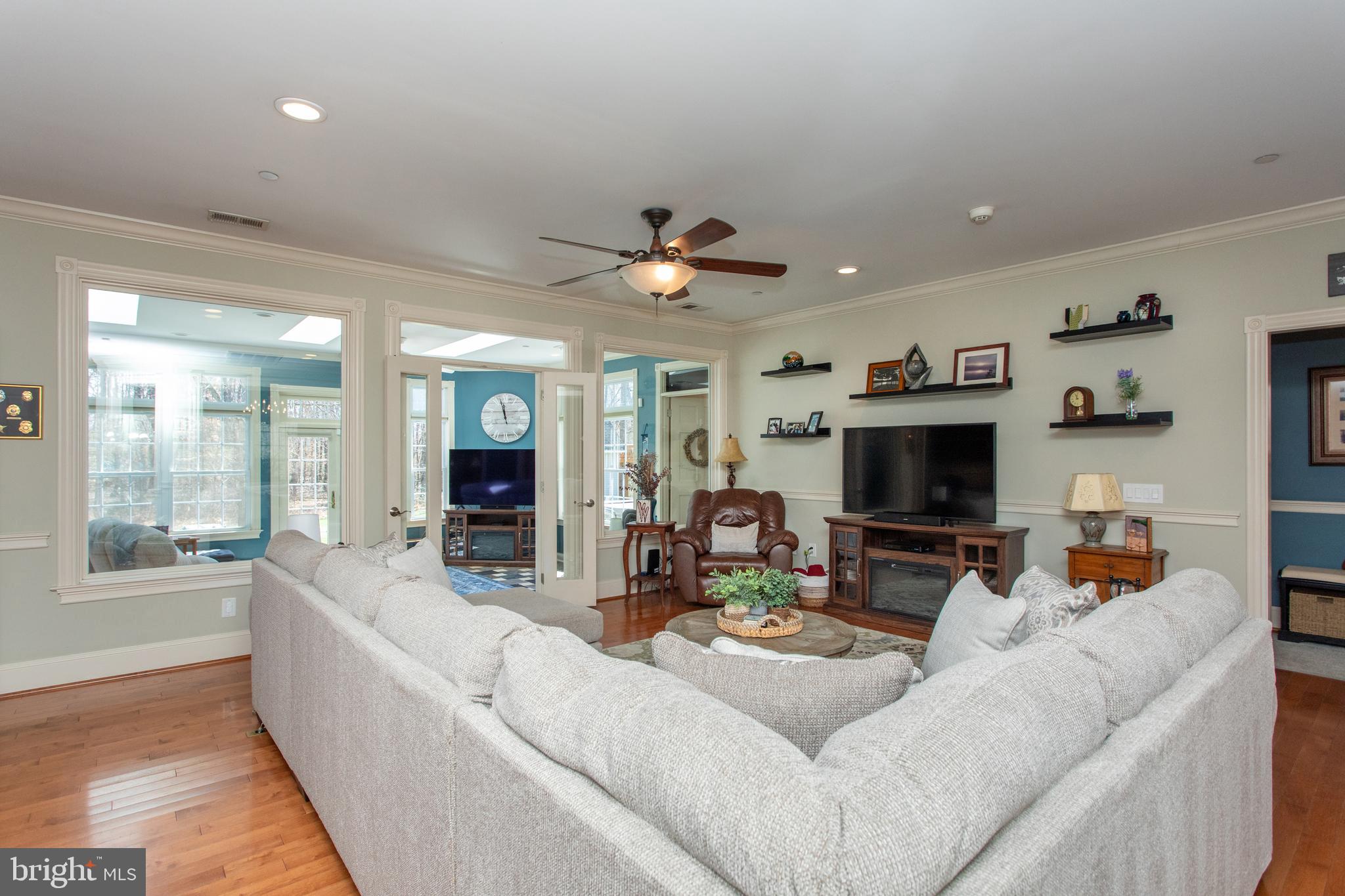 6901 Accokeek Road Brandywine, MD 20613 - Photo 12 of 82 Open living room