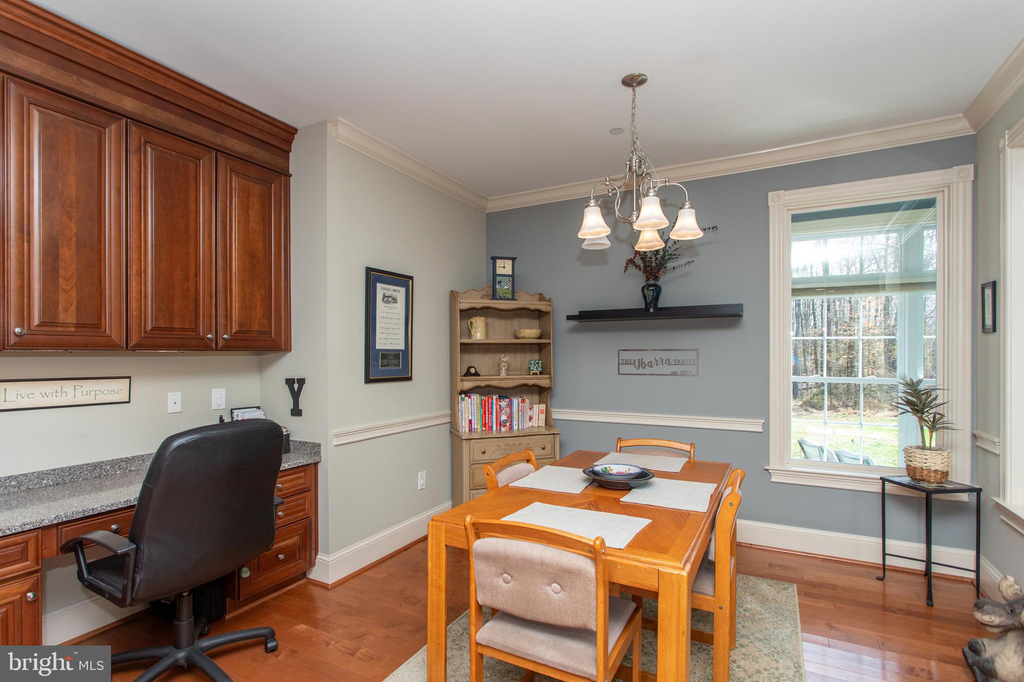 6901 Accokeek Road Brandywine, MD 20613 - Photo 28 of 82 Breakfast Area with Desk