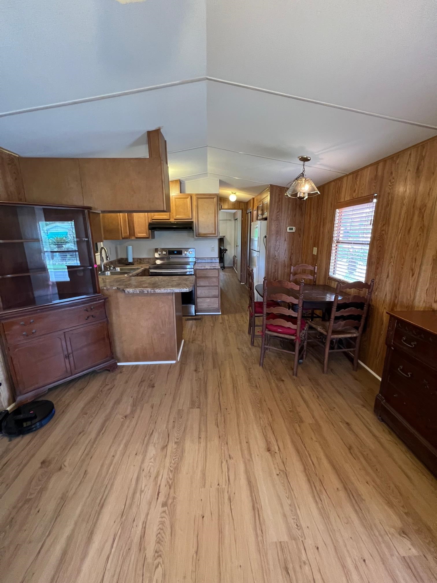 273 Defuniak Loop Lillian, AL 36549 - Photo 4 of 27 Kitchen