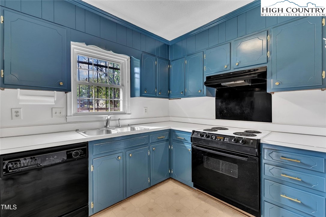 2608 Foxgate Drive Raleigh, NC 27610 - Photo 13 of 36 Gallery Image 13