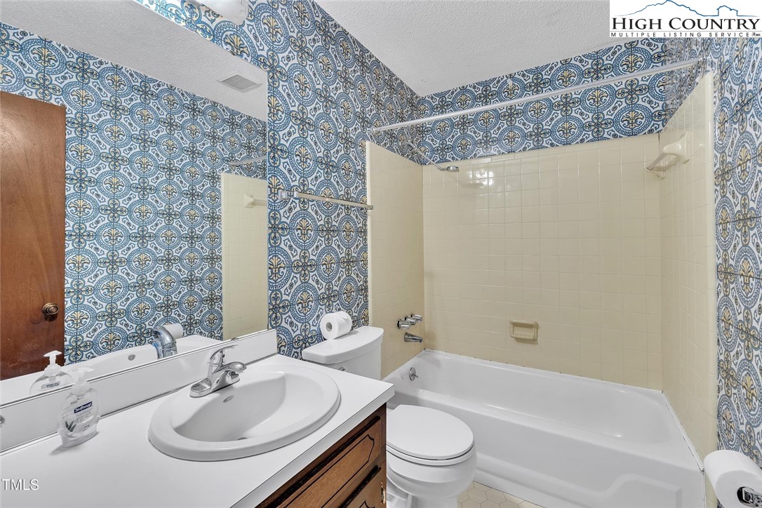 2608 Foxgate Drive Raleigh, NC 27610 - Photo 20 of 36 Gallery Image 20