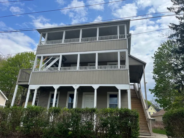 $1,300 | 7 Rock Street, Unit 3, Norwich, CT 06360