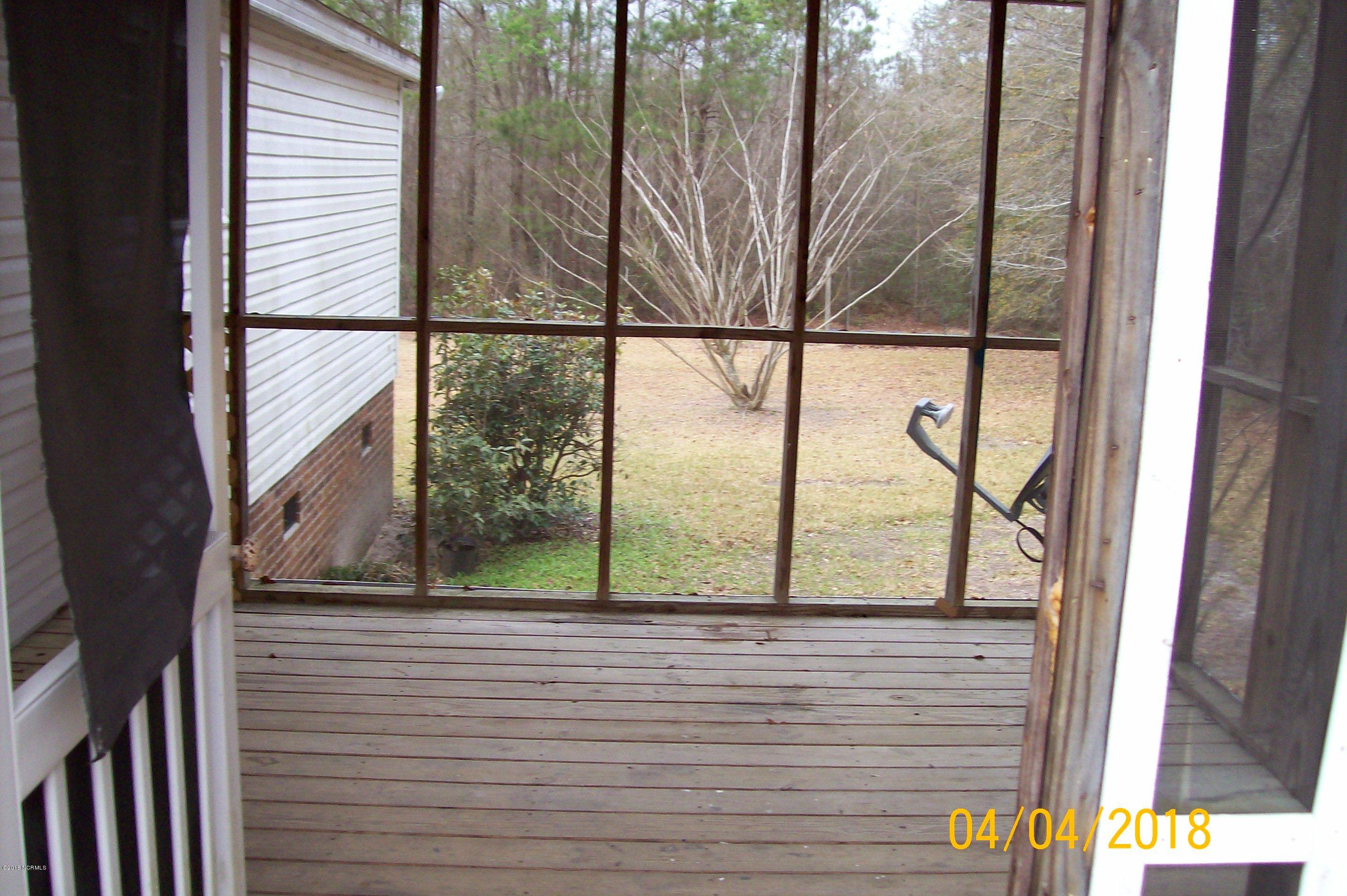 443 Battleground Road Atkinson, NC 28421 - Photo 9 of 15 100_1095