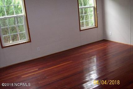 443 Battleground Road Atkinson, NC 28421 - Photo 10 of 15 Bed 1