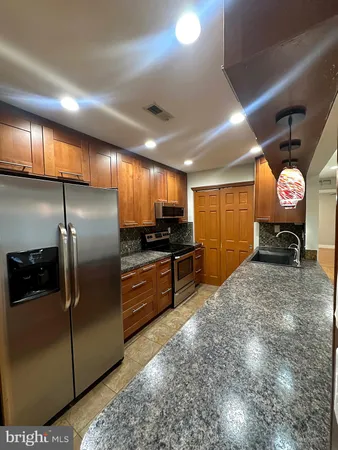 $2,400 | 1909 The Woods II, Cherry Hill, NJ 08003