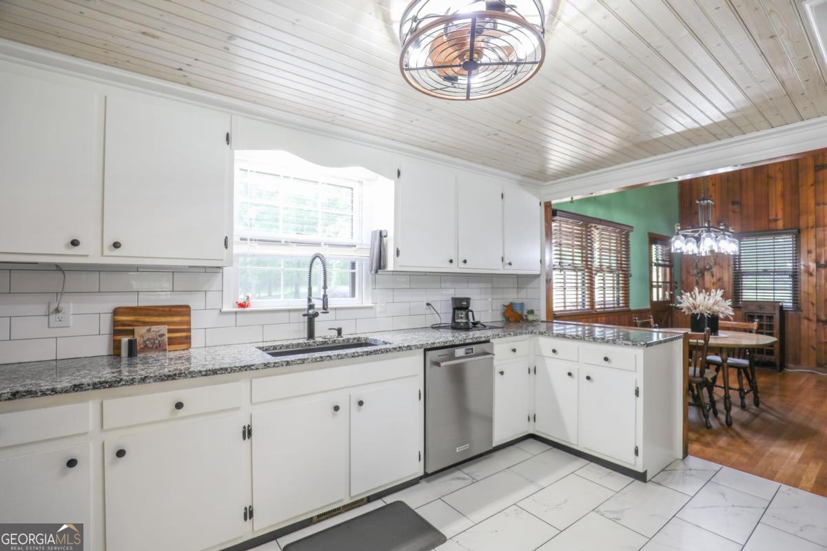 321 South Steel Bridge Road Eatonton, GA 31024 - Photo 16 of 45