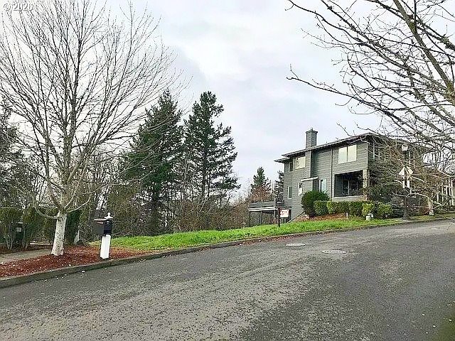 4055 Northwest Riggs Drive Portland, OR 97229 - Photo 2 of 3