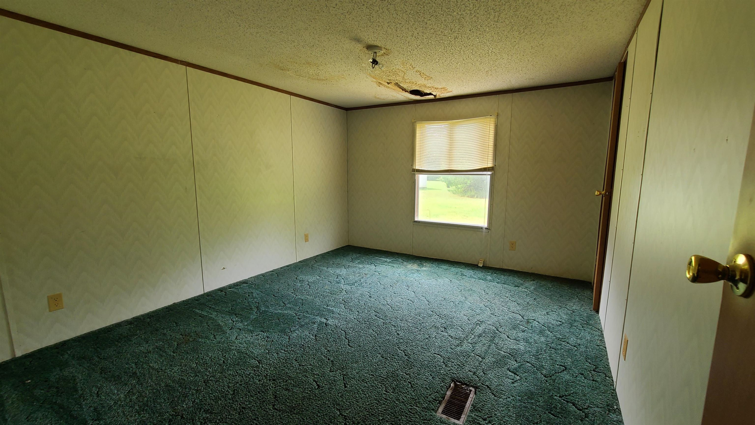 446 County Line Road Wildersville, TN 38388 - Photo 8 of 23 Photo 8
