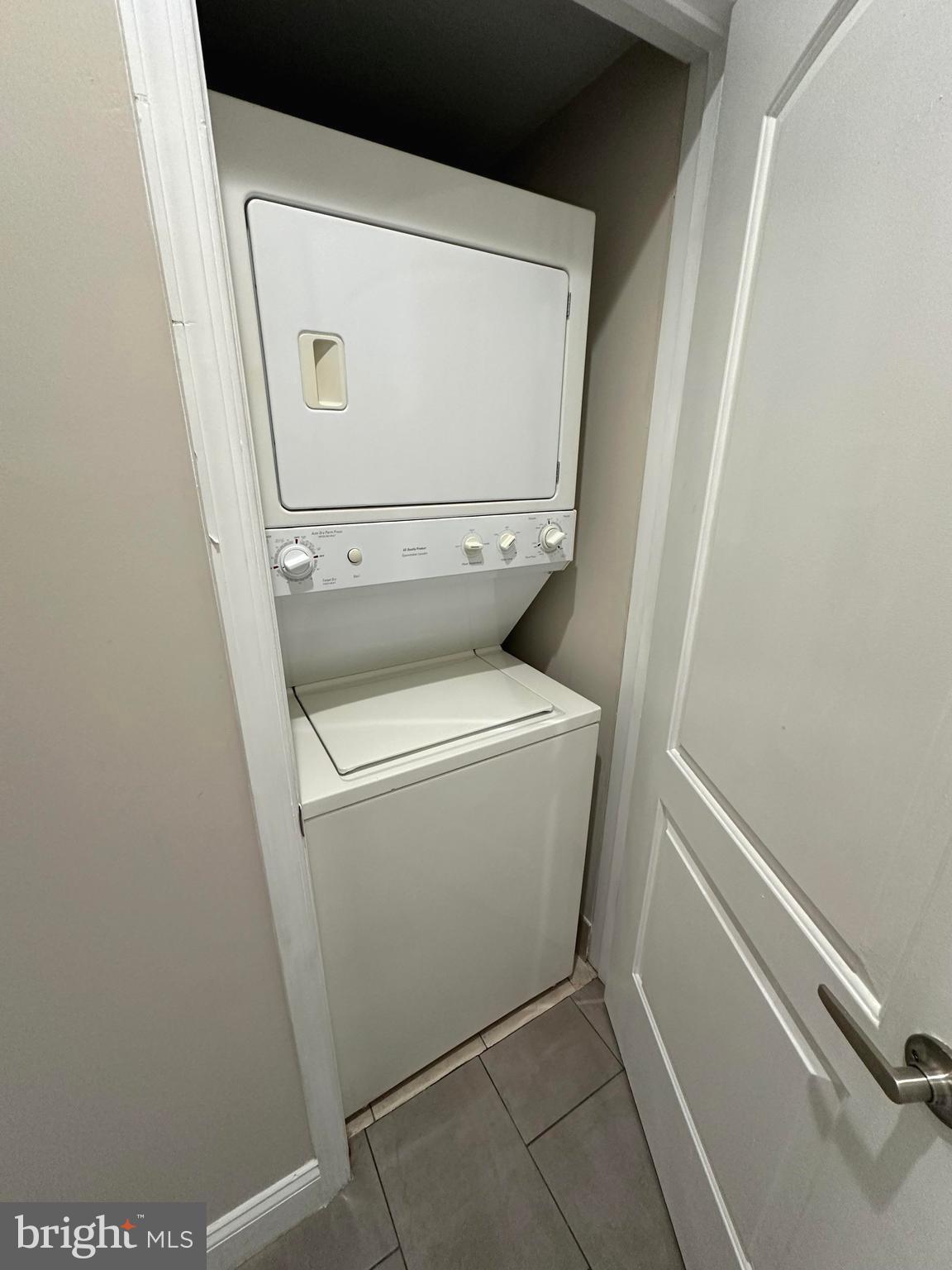 1626 R Street Southeast, Unit 1 Washington, DC 20020 - Photo 16 of 17 a utility room with dryer and washer