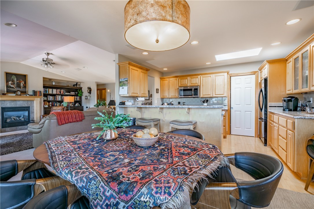 8160 Comox Road Blaine, WA 98230 - Photo 15 of 36 Gallery Image 15