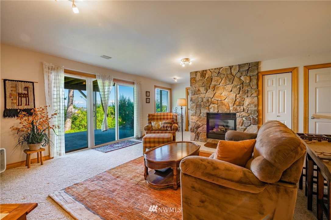 8160 Comox Road Blaine, WA 98230 - Photo 17 of 36 Gallery Image 17