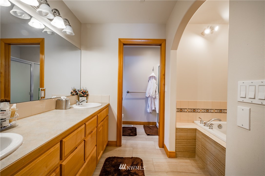 8160 Comox Road Blaine, WA 98230 - Photo 19 of 36 Gallery Image 19