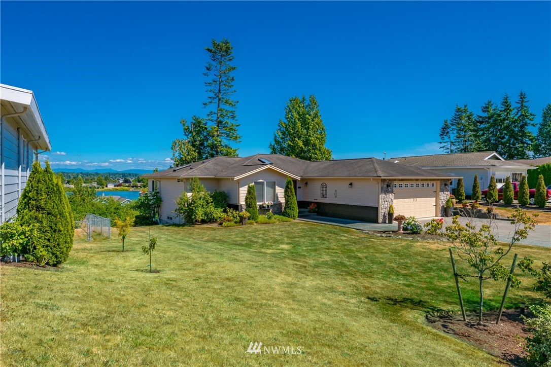 8160 Comox Road Blaine, WA 98230 - Photo 3 of 36 Gallery Image 3