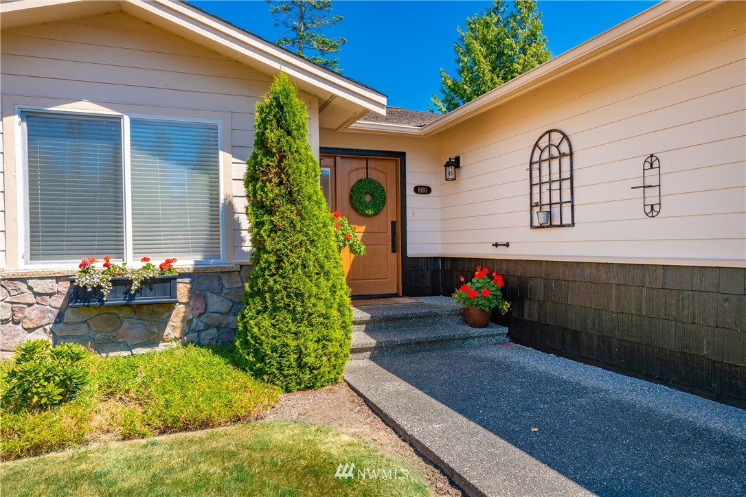 8160 Comox Road Blaine, WA 98230 - Photo 4 of 36 Gallery Image 4