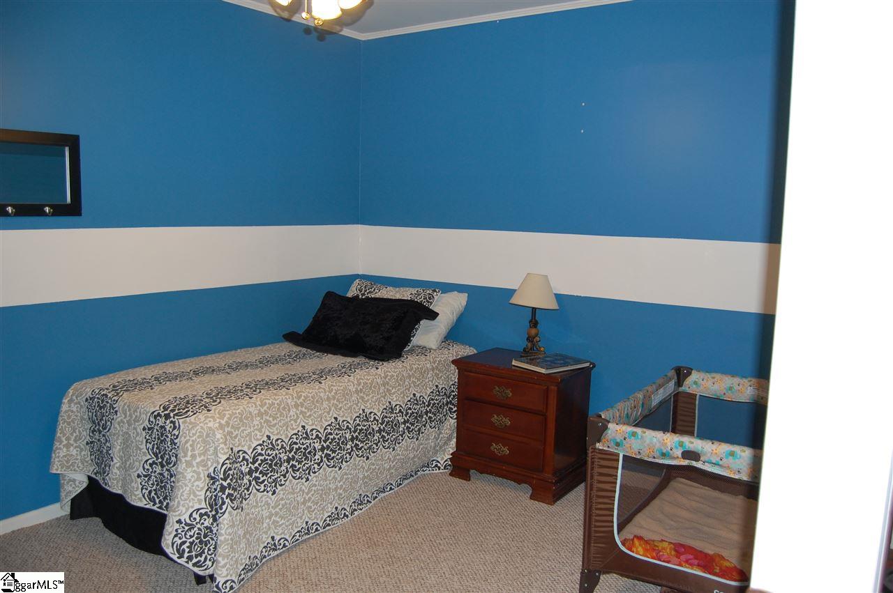 2351 Stomp Springs Road Clinton, SC 29325 - Photo 13 of 32