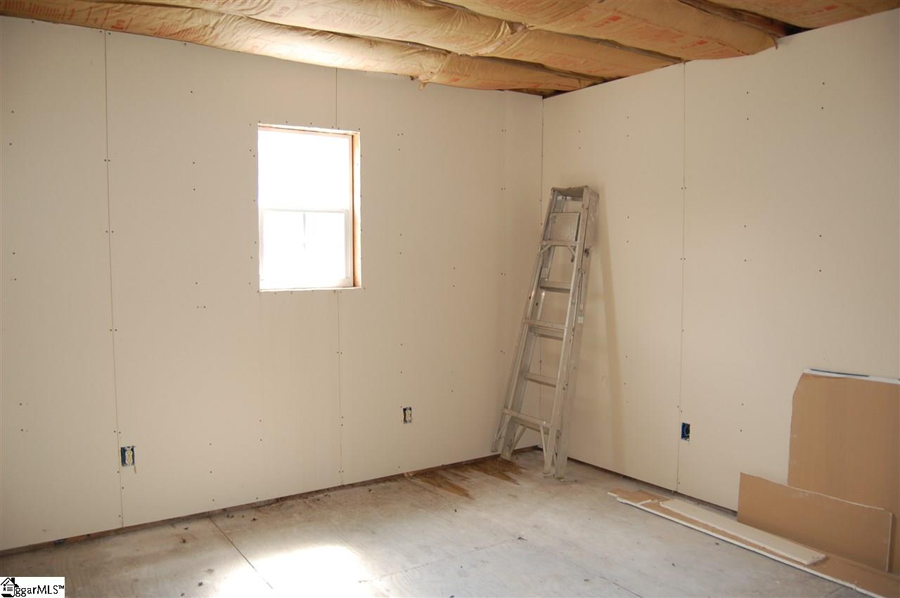 2351 Stomp Springs Road Clinton, SC 29325 - Photo 15 of 32