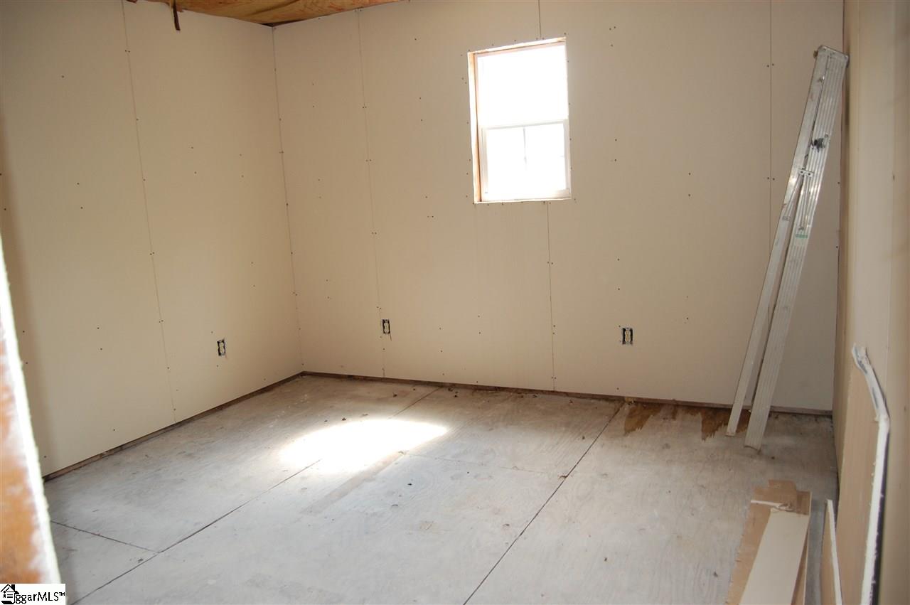 2351 Stomp Springs Road Clinton, SC 29325 - Photo 20 of 32