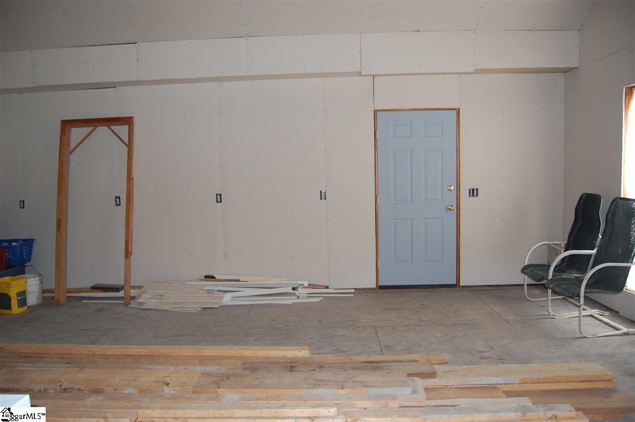2351 Stomp Springs Road Clinton, SC 29325 - Photo 22 of 32