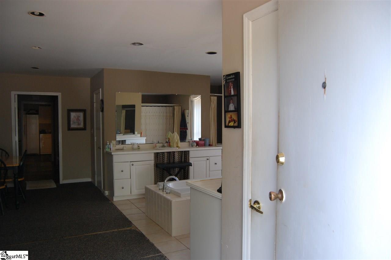 2351 Stomp Springs Road Clinton, SC 29325 - Photo 29 of 32