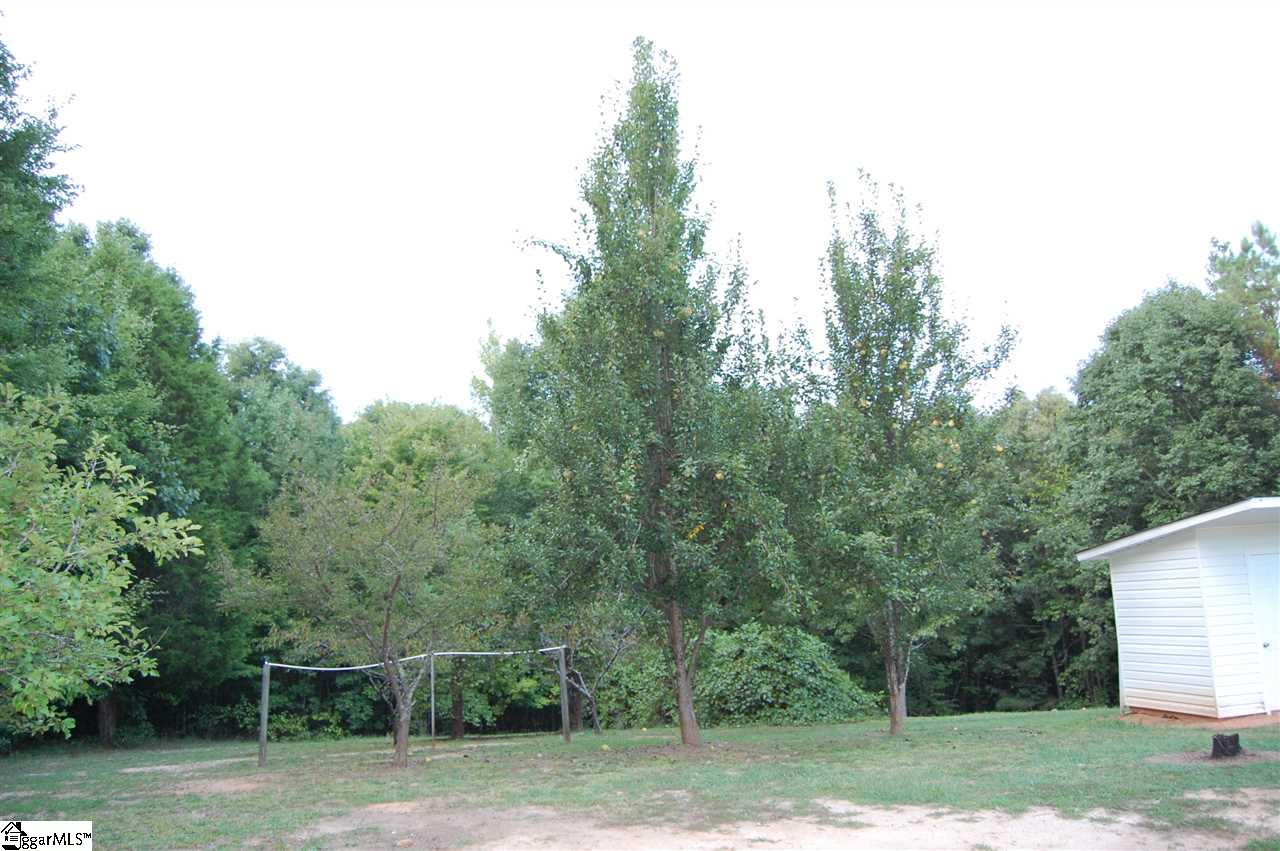 2351 Stomp Springs Road Clinton, SC 29325 - Photo 8 of 32
