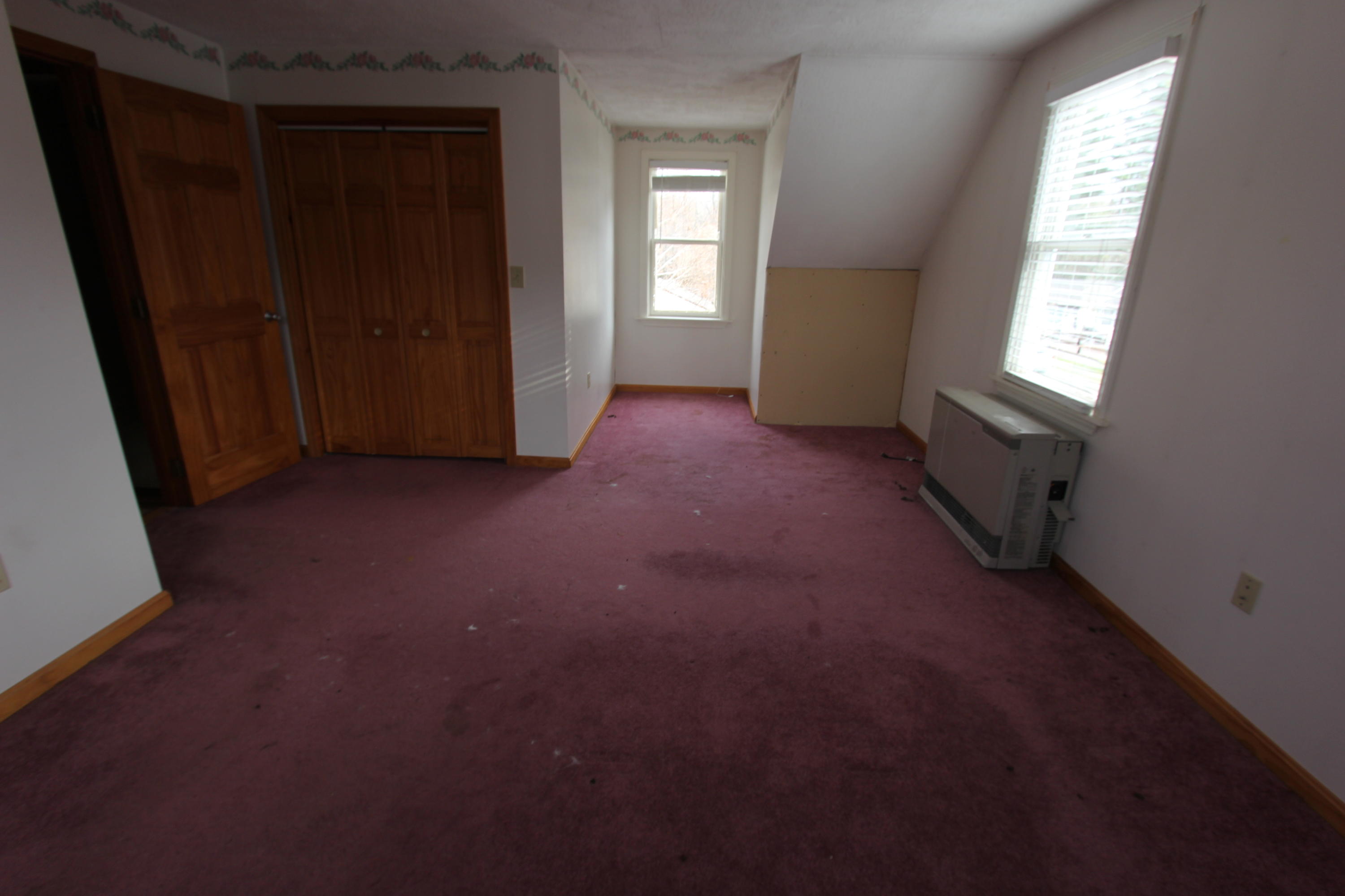 141 Rideout Avenue Lewiston, ME 04240 - Photo 13 of 30 IMG_2126