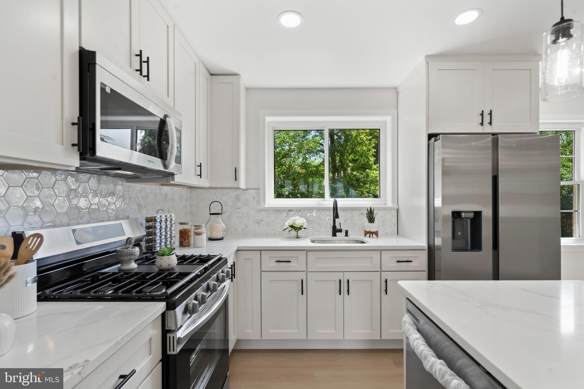 6103 Augusta Drive Springfield, VA 22150 - Photo 12 of 42