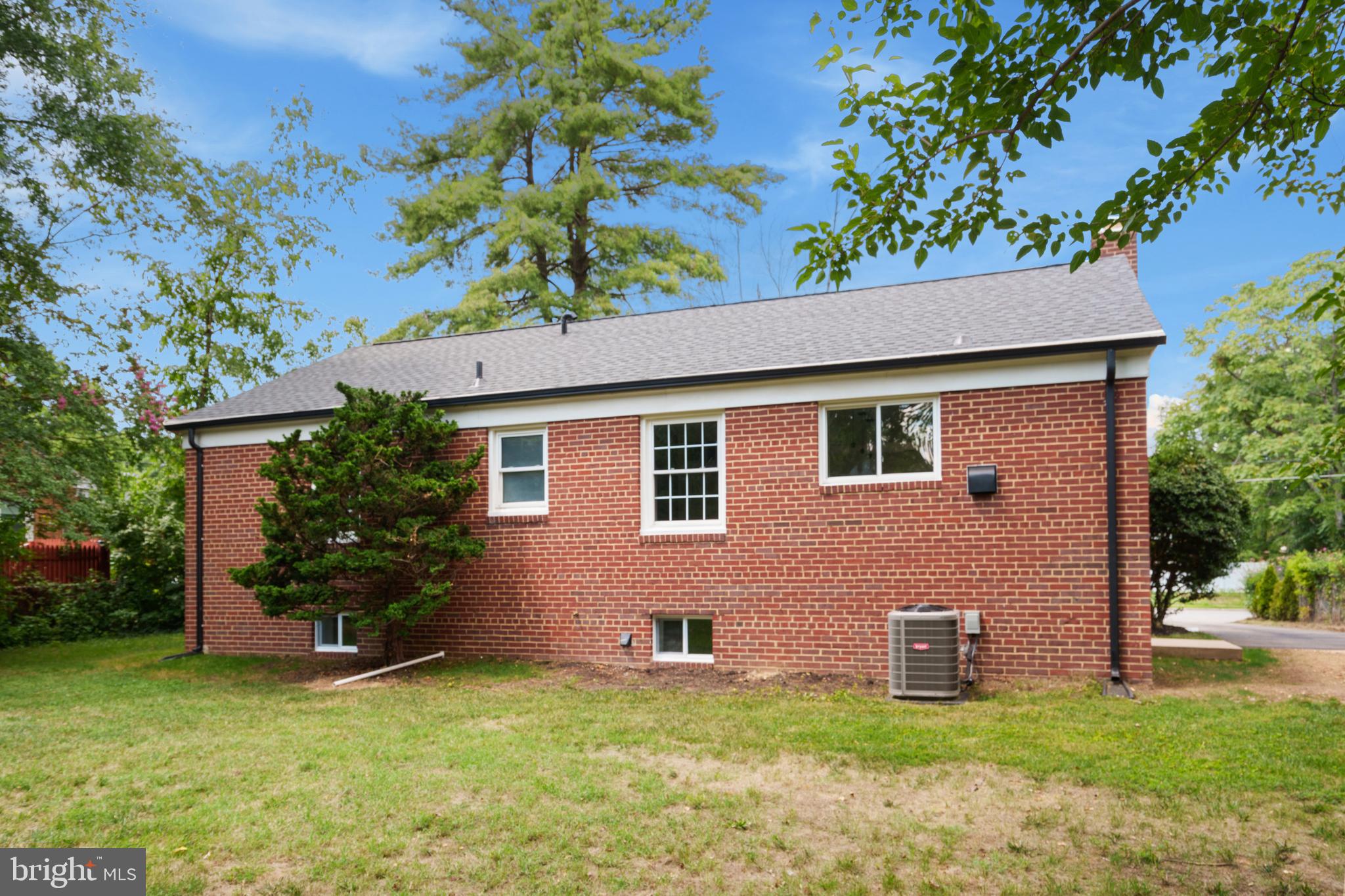 6103 Augusta Drive Springfield, VA 22150 - Photo 38 of 42