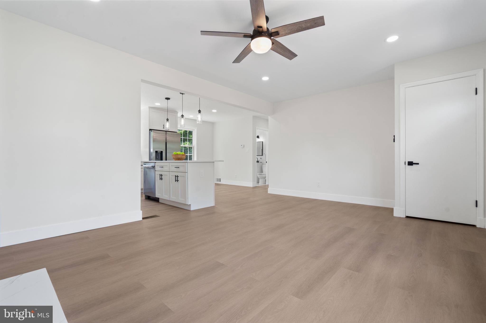 6103 Augusta Drive Springfield, VA 22150 - Photo 9 of 42