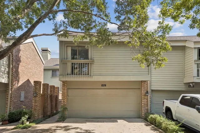 $415,000 | 6742 East Northwest Highway, Dallas, TX 75231