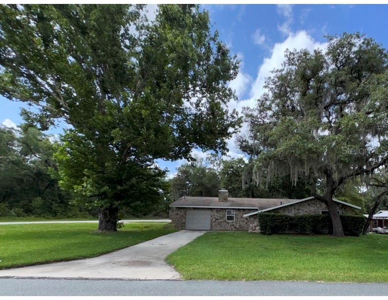 3000 East Bryant Street Inverness, FL 34453 - Photo 1 of 14