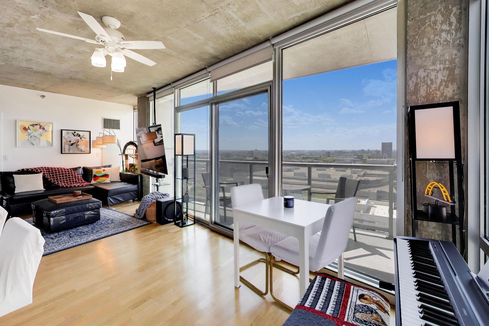 611 South Wells Street, Unit 2204 Chicago, IL 60607 - Photo 11 of 33