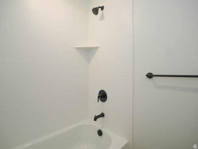 3938 North Wood Road Eagle Mountain, UT 84005 - Photo 42 of 55 Bathroom with bathtub / shower combination