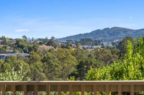 $899,000 | 35 Wordsworth Court, Mill Valley, CA 94941