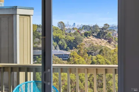 $899,000 | 35 Wordsworth Court, Mill Valley, CA 94941