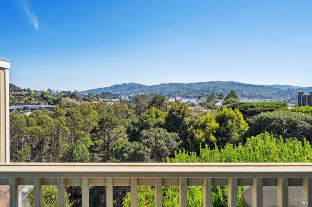 $899,000 | 35 Wordsworth Court, Mill Valley, CA 94941