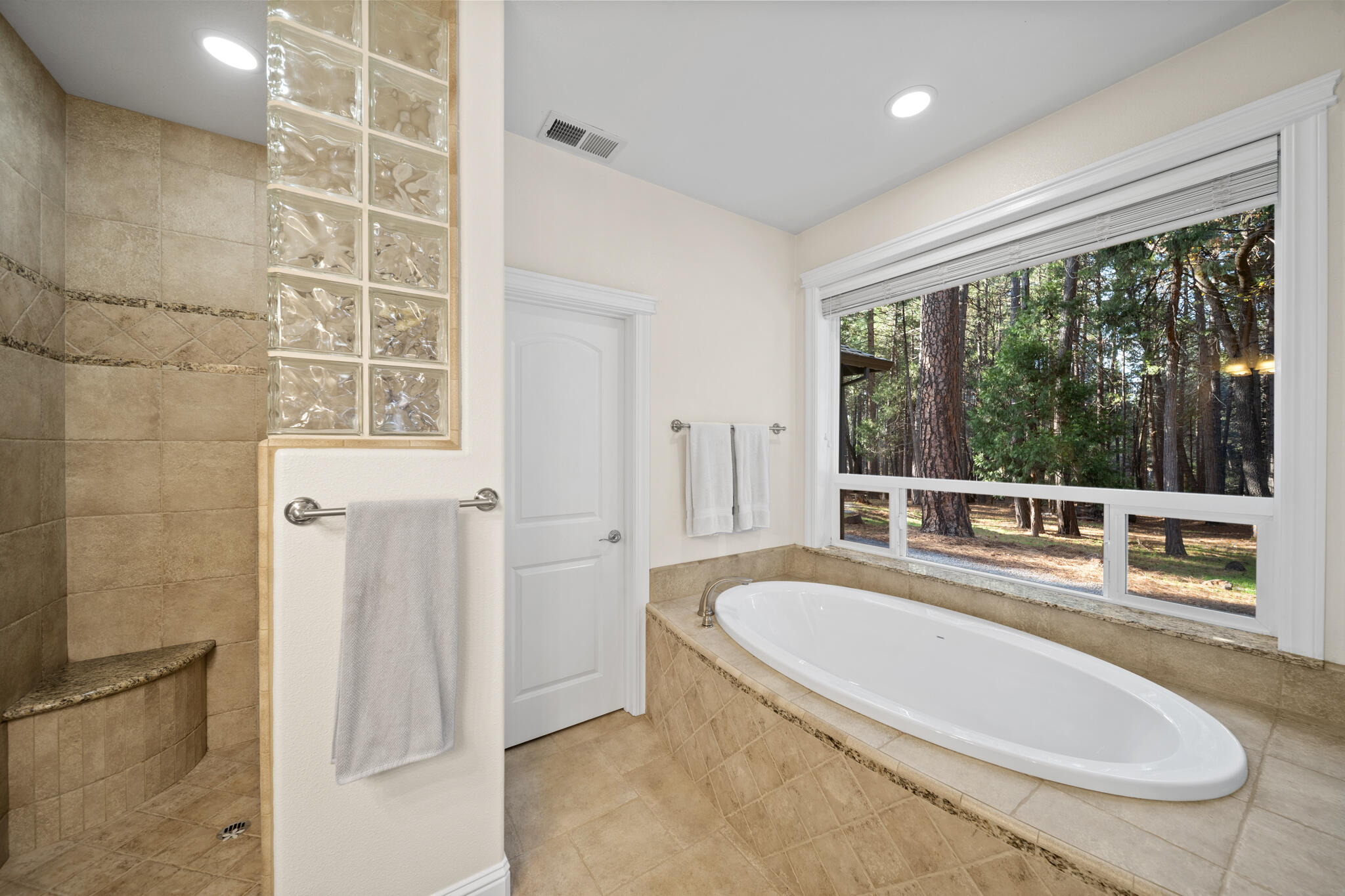 7795 Eastmoore Road Shingletown, CA 96088 - Photo 22 of 61 Interior-25